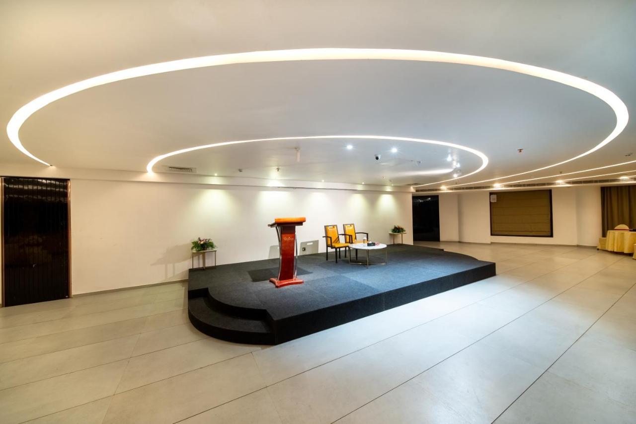 Fezinn Hotel - Best Wayanad Hotel In 2024 Kozhikode Luaran gambar