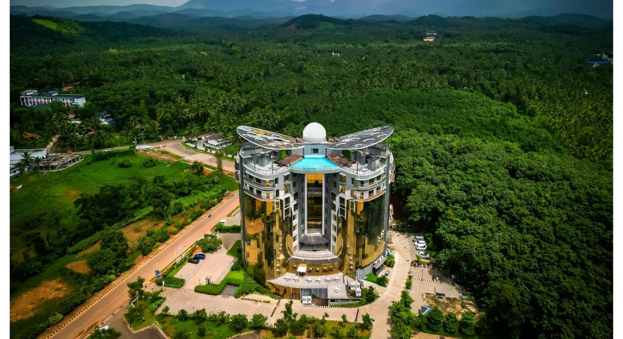 Fezinn Hotel - Best Wayanad Hotel In 2024 Kozhikode Luaran gambar