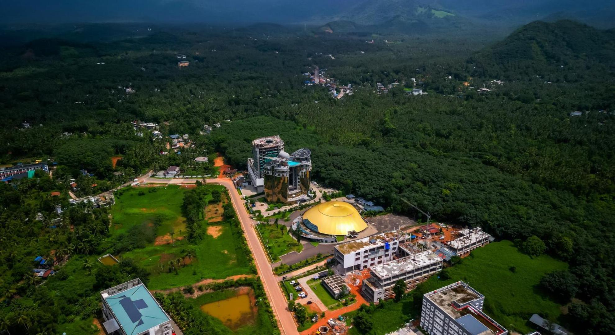 Fezinn Hotel - Best Wayanad Hotel In 2024 Kozhikode Luaran gambar