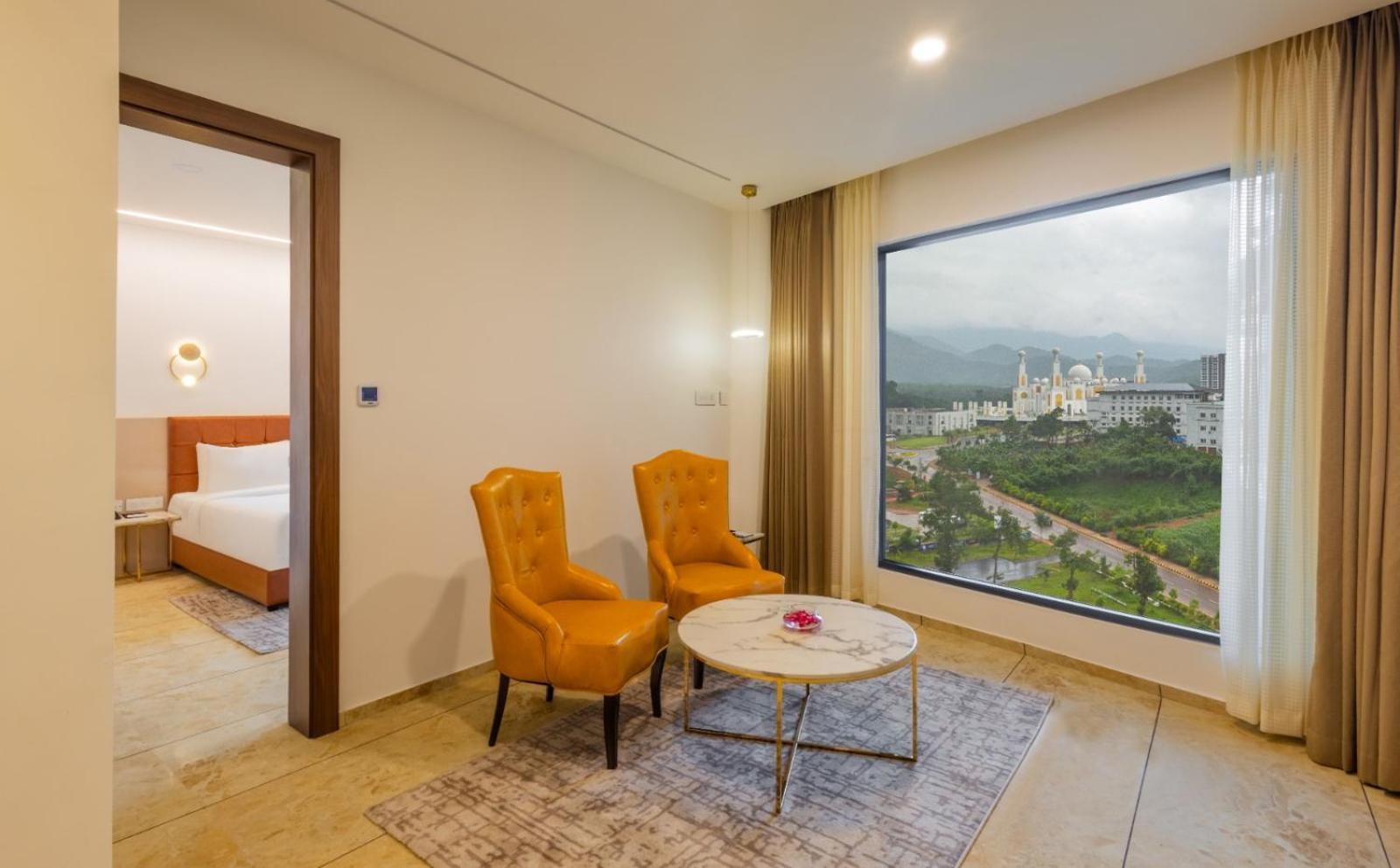 Fezinn Hotel - Best Wayanad Hotel In 2024 Kozhikode Luaran gambar